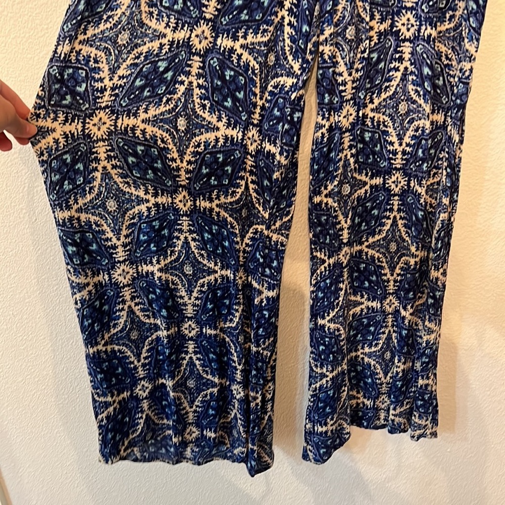 //BAND OF GYPSIES// Flowy Patterned Fun Pants - Picture 4 of 6